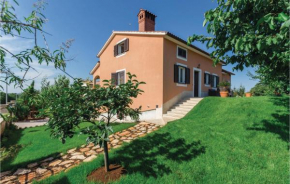 Lovely Apartment In Tar-Vabriga With Kitchen